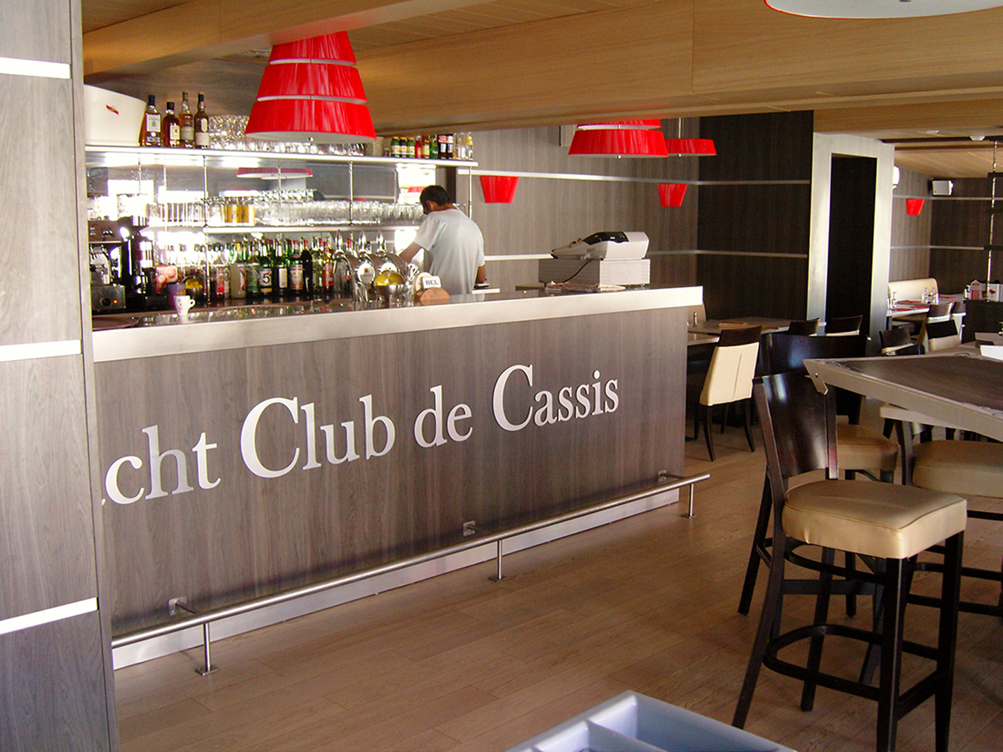 yacht club restaurant cassis
